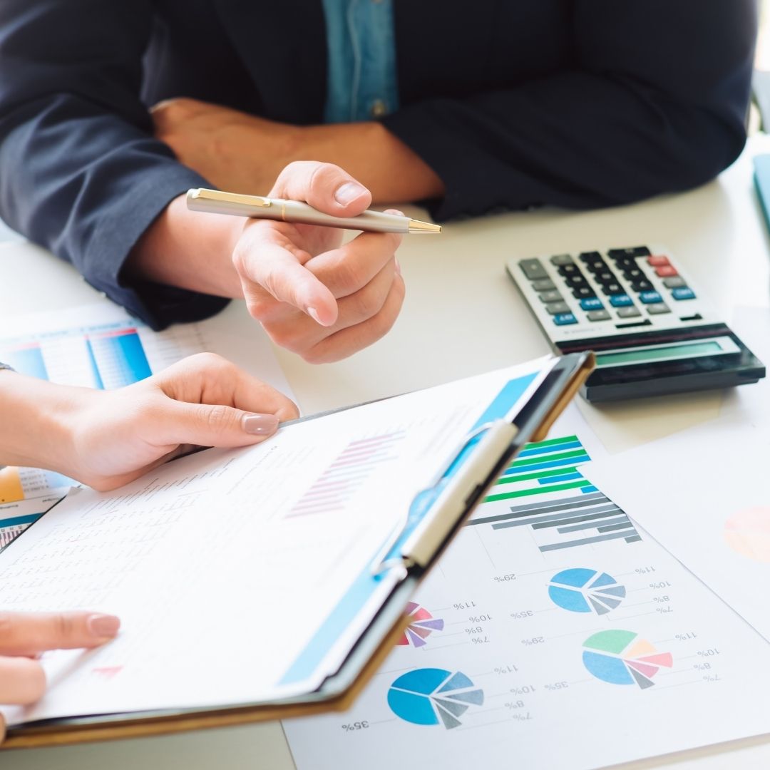 data gathering square image beauty products in from of custom packaging for fulfillment