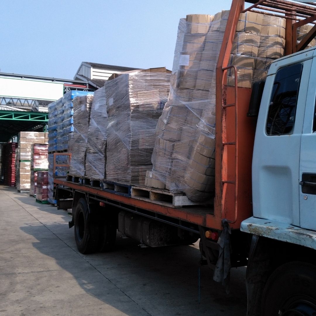 claims square image beauty products in from of custom packaging for fulfillment